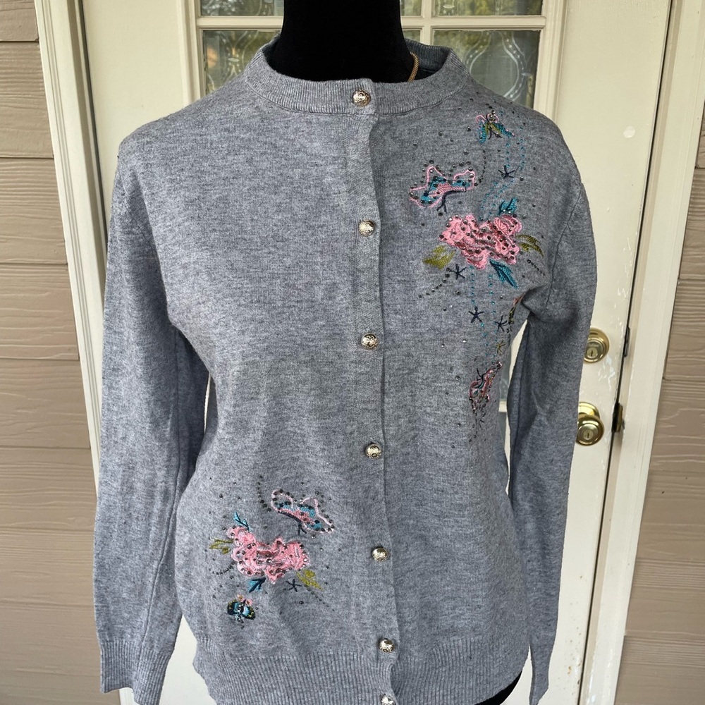 Ace Fashion Gray Embroidered Cardigan Size L/XL Floral Beaded